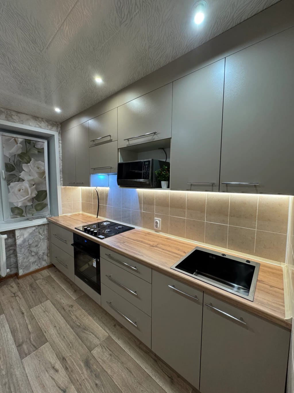 Прямая кухня в хрущевку