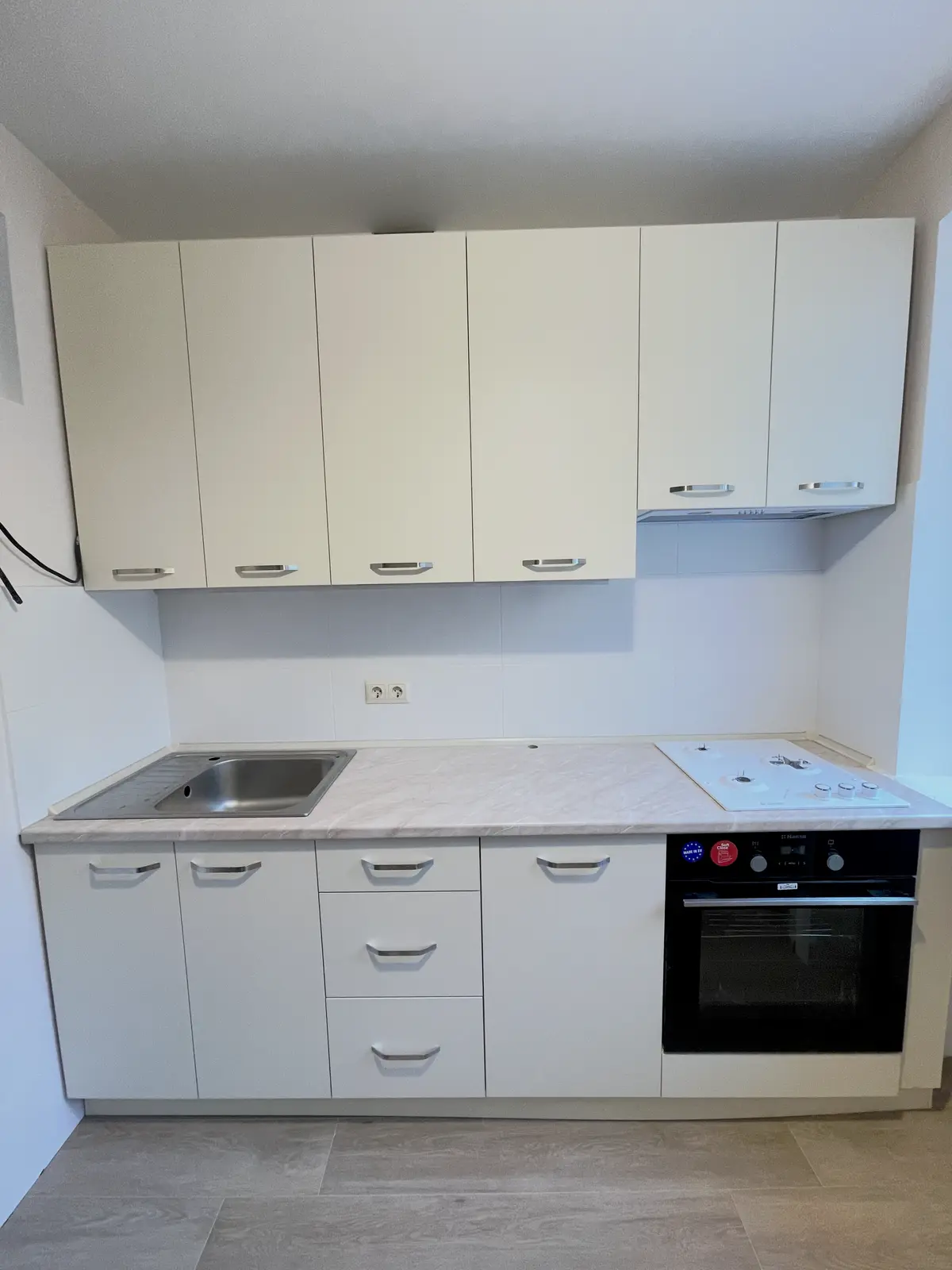 Прямая кухня в хрущевку